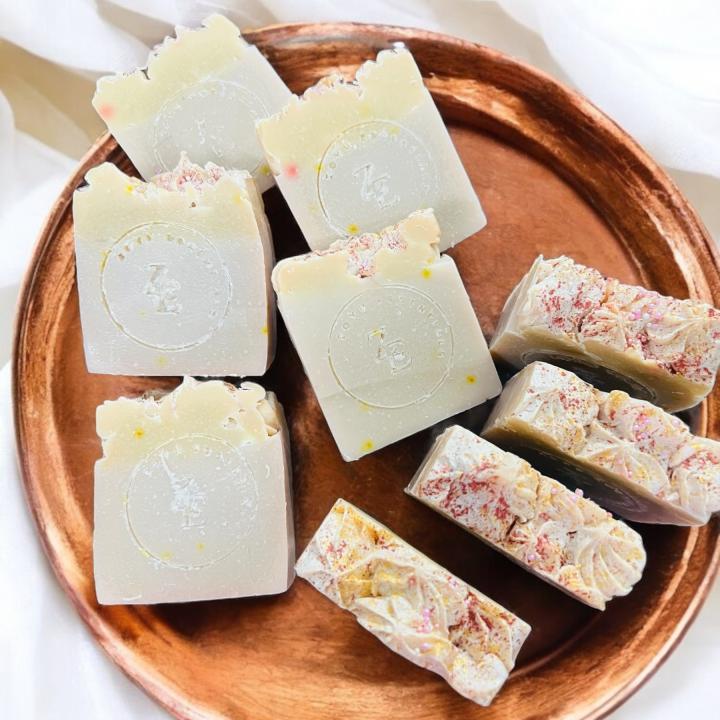 ALMOND-MILK BEETROOT AND SAFFRON BRIGHTENING SOAP BAR